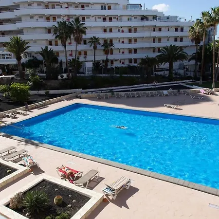 Апартаменты Modern With Pool And Wifi