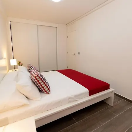 Modern With Pool And Wifi Playa Fanabe